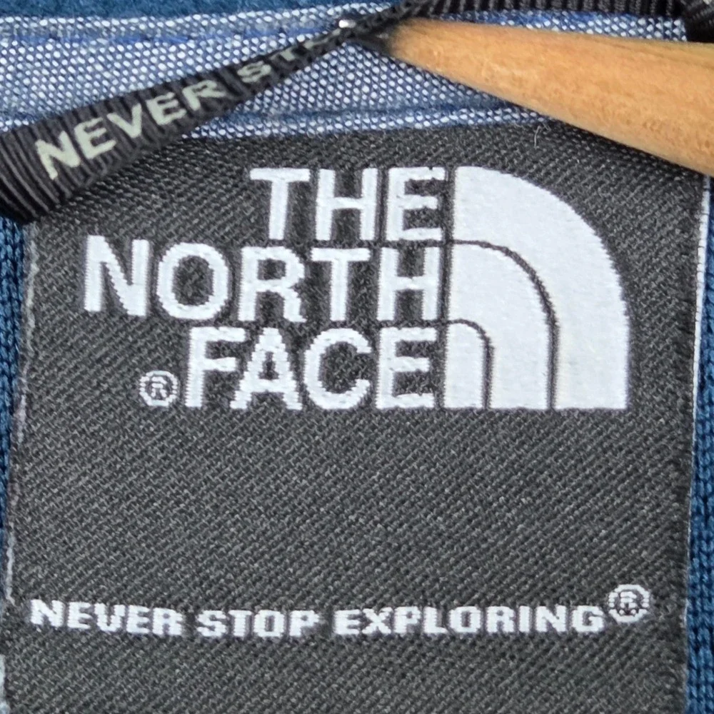 The North Face Quarter Zip Pullover Mens L Ribbed Textured Logo Activewear Blue